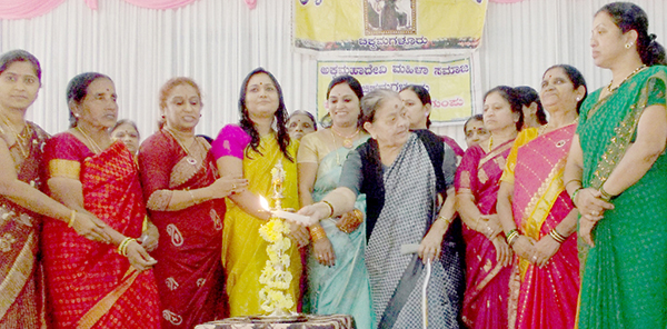 ಮಹಿಳೆಯ ಅಸ್ಮಿತೆ ಜಾಗೃತವಾಗಲಿ: ಪೌರಾಯುಕ್ತೆ